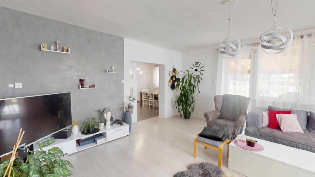 Rodinný dom na pozemku 2200m² s možnosťou ďalšej výstavby (K