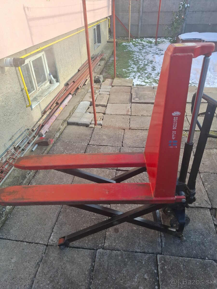 Ručný nožnicový paletový vozík