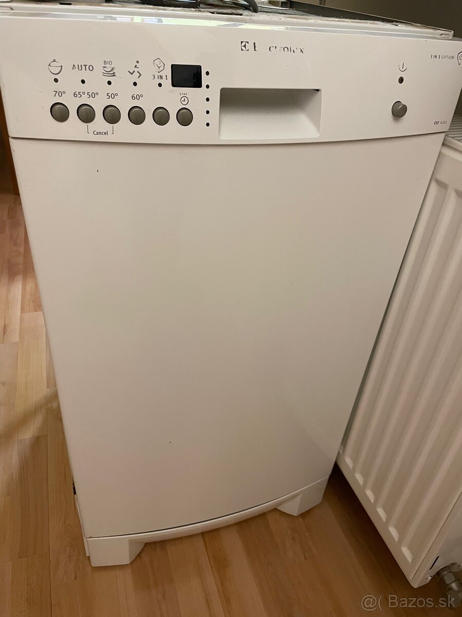 Umývačka riadu Elektrolux na súčiastky