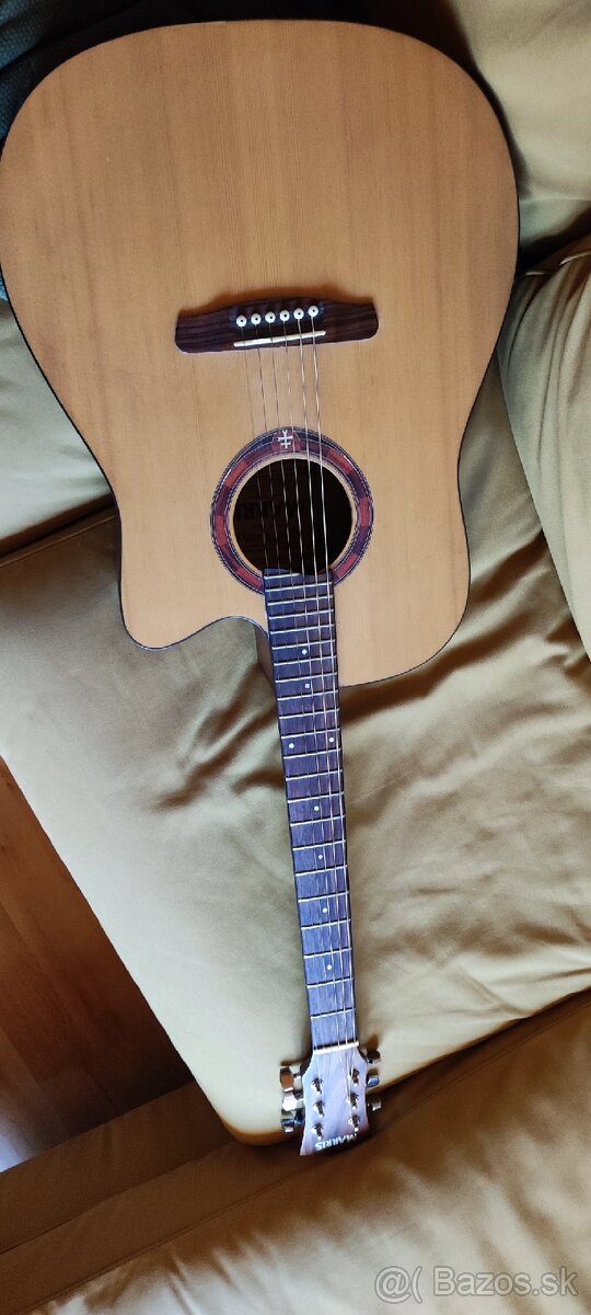 Akusticka gitara Marris