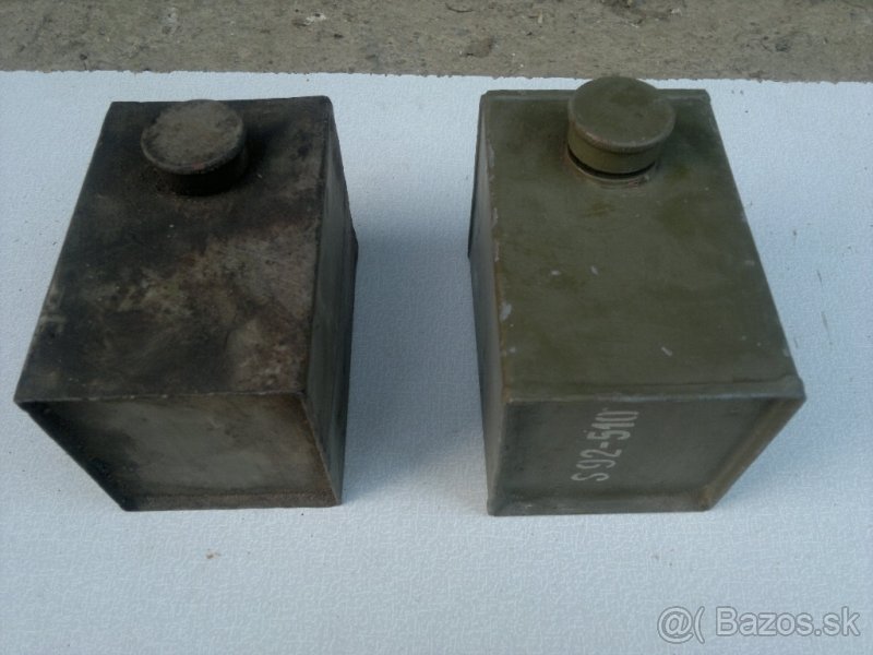 Vojenské plechové bedničky,krabice 1.