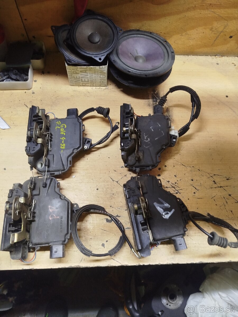 Zámky dverí golf 4