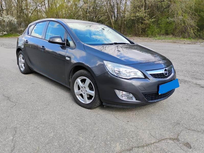 Opel Astra J 1,4 74 kw