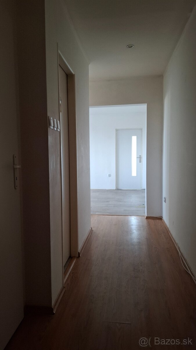 Dám do prenájmu 3 izbový byt v centre Lučenca