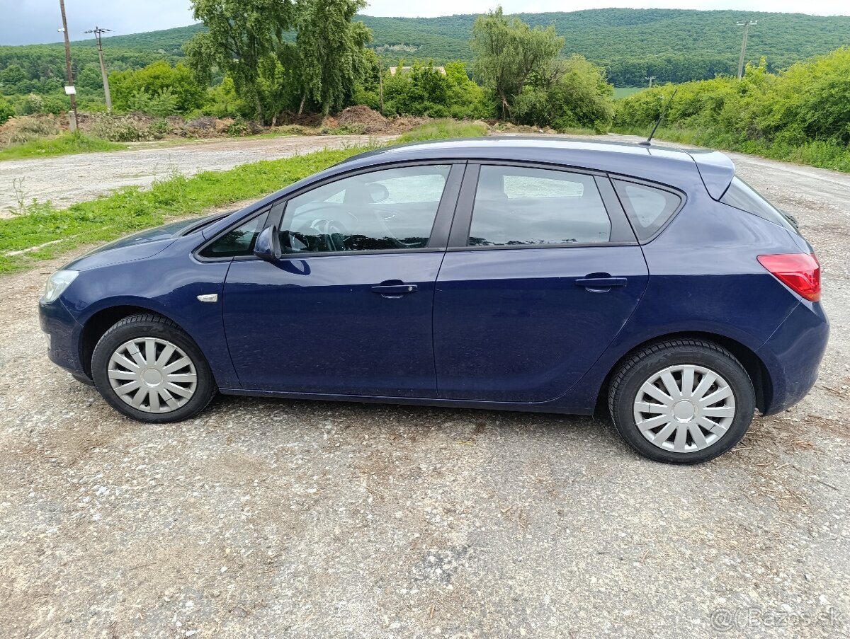 Opel Astra 1,4 Turbo Lpg alebo vymením