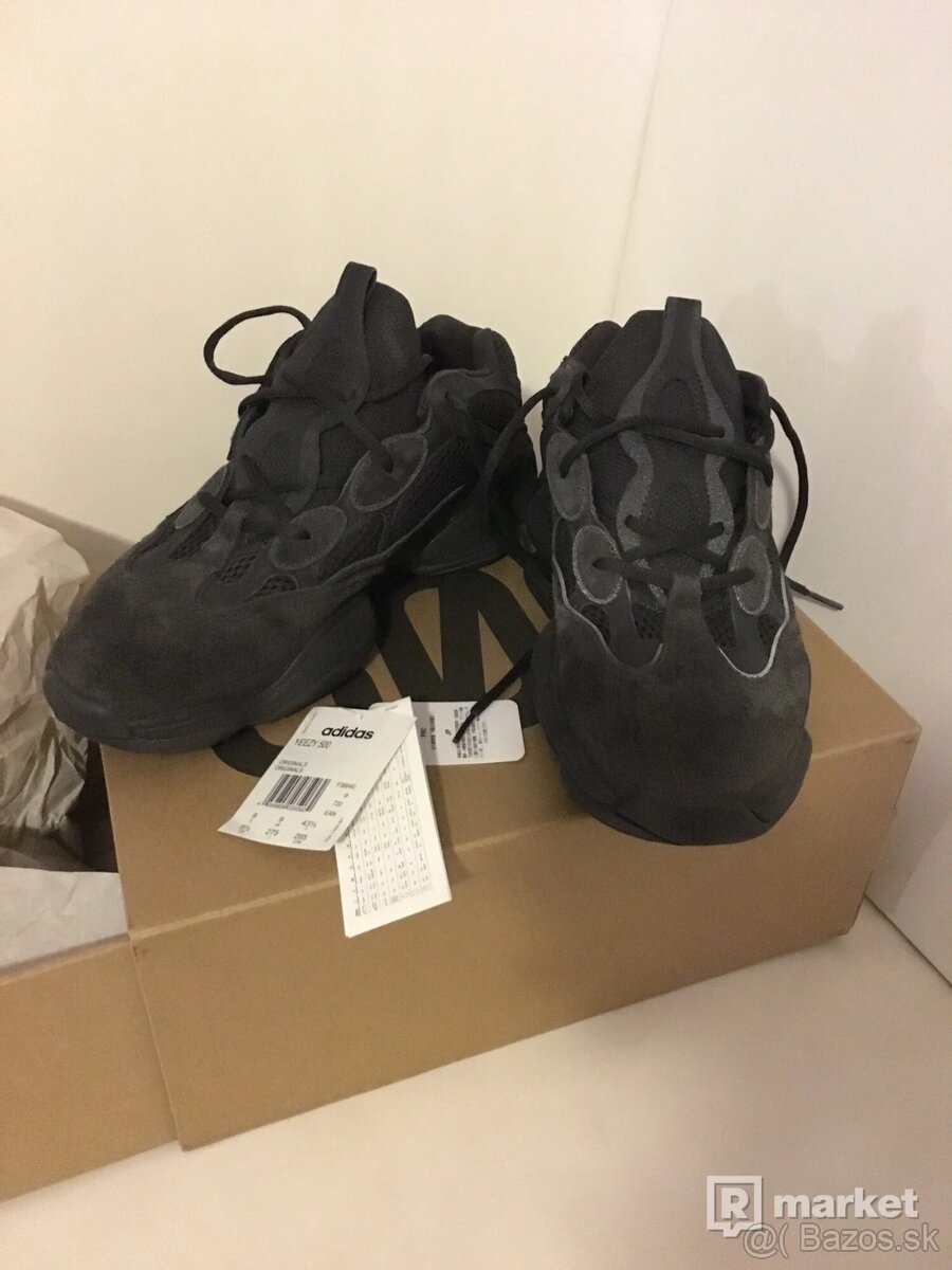 Yeezy 500 čierna