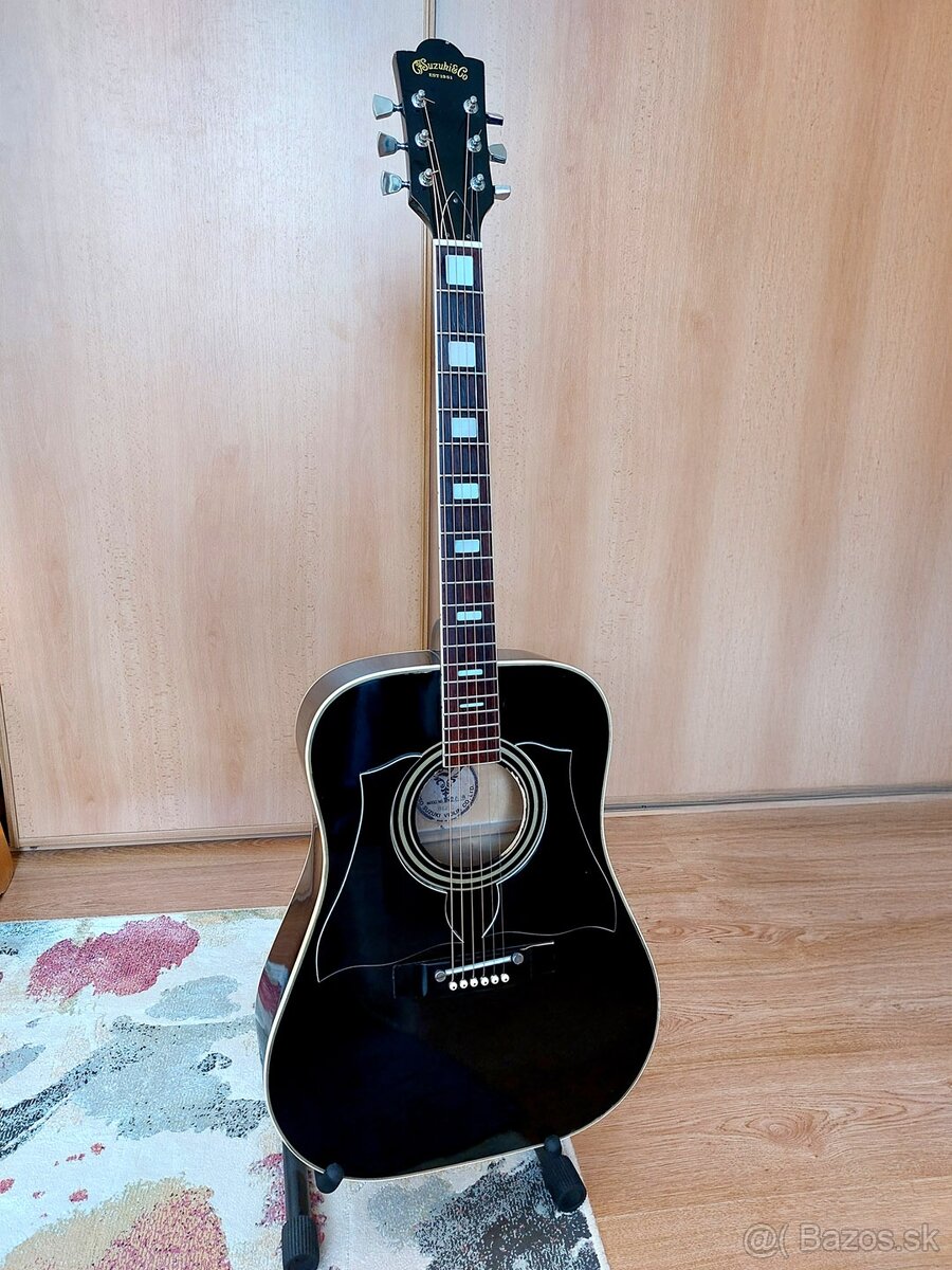 Akustická gitara Suzuki