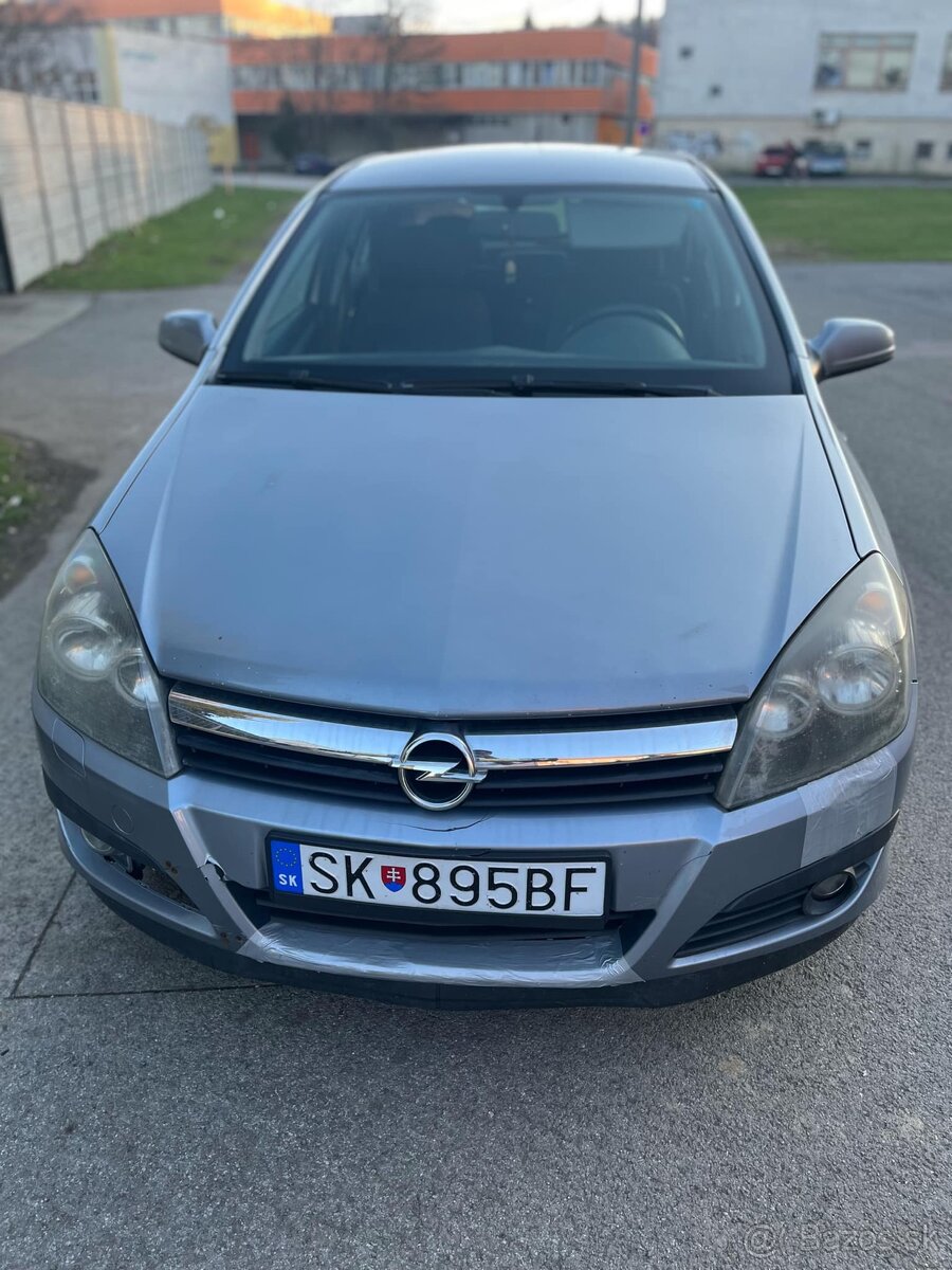 Opel Astra H 1.4 16V (66 kW)
