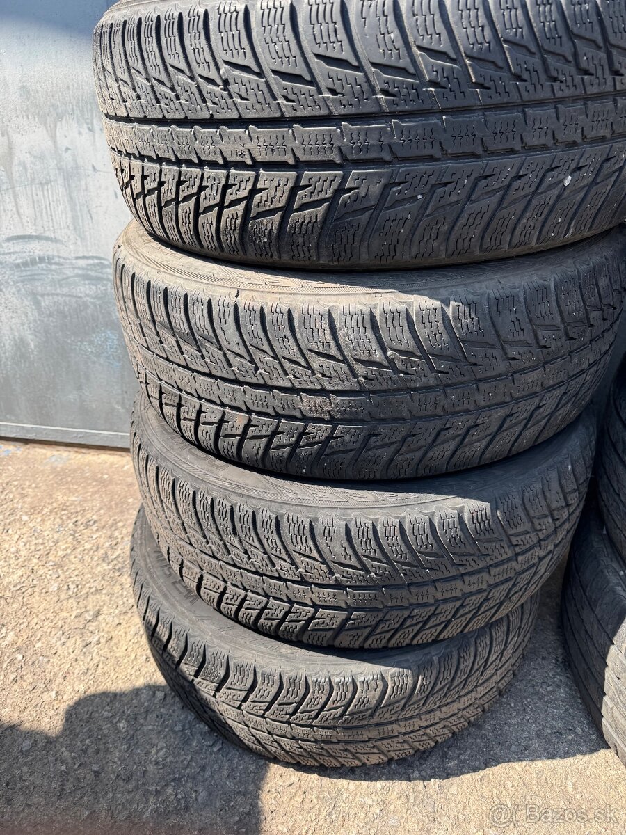 Pneumatiky nokian zimne 235/55r18 4ks