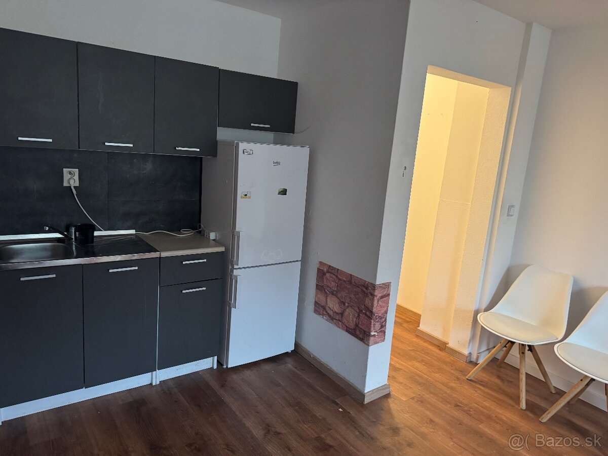 garsonka byt zabnik prievidza