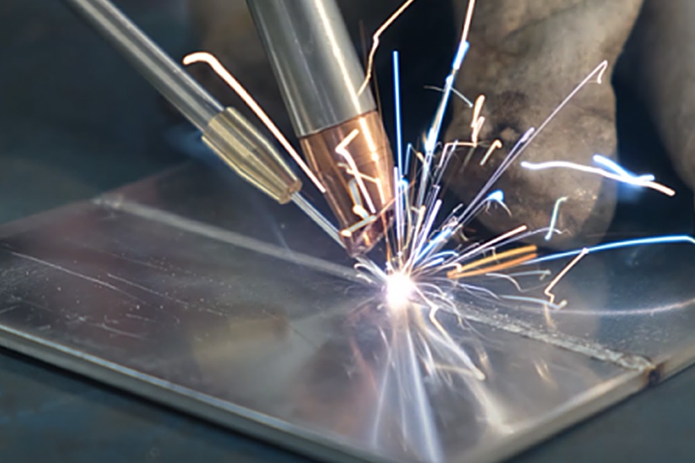 Firma JUT- AMP hľadá zváračov 111/ 135/ 136/ 141