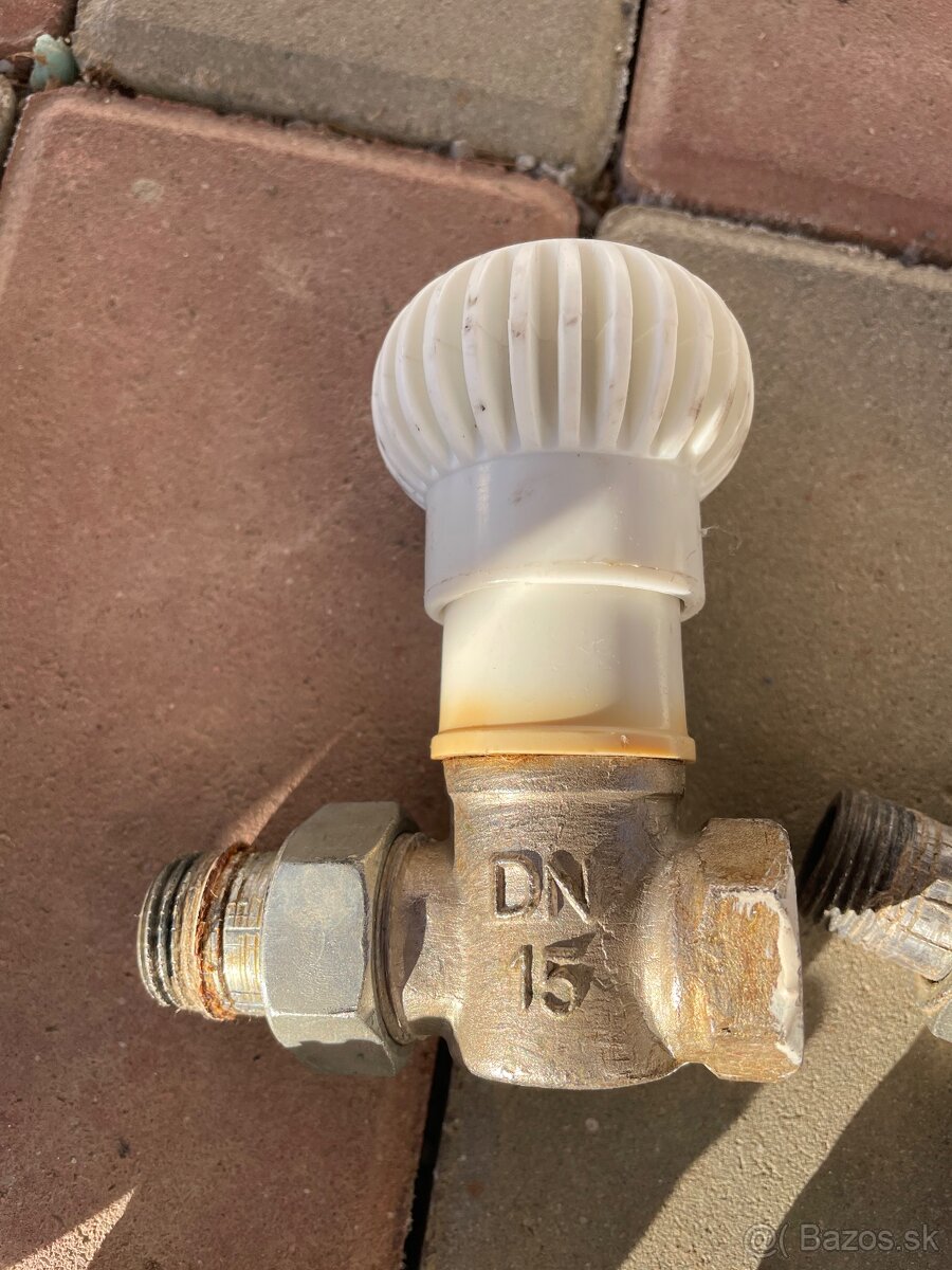 Ventily na radiátor