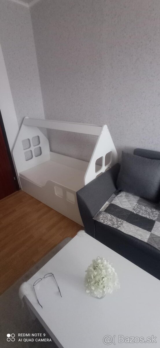 Detská posteľ- domček