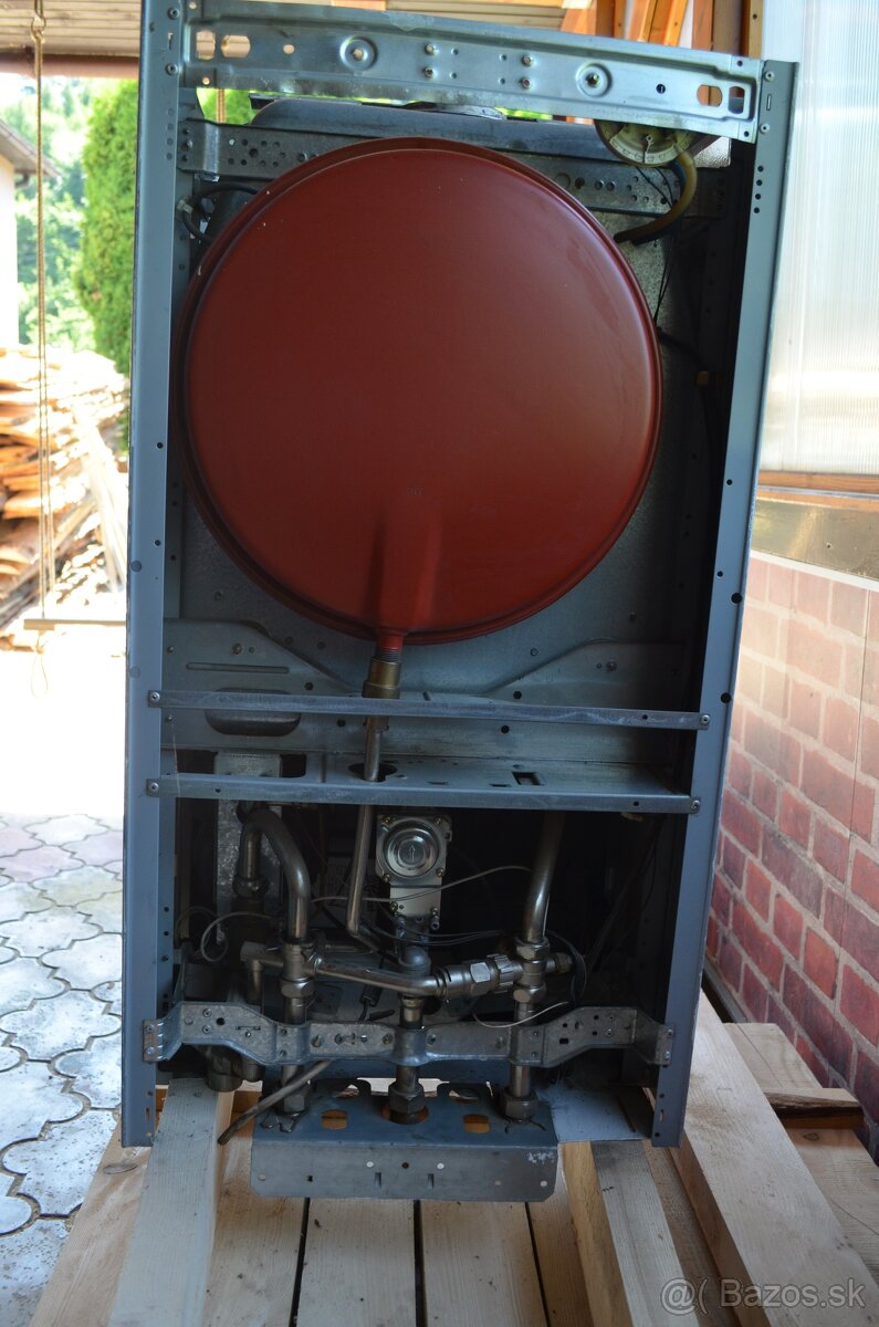 Predam plynový kotol Vaillant VU 242/1 E