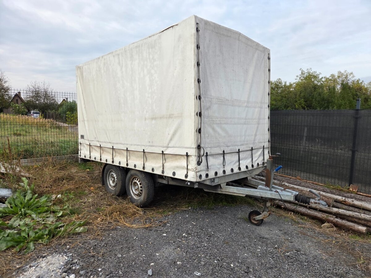 Dvojnapravový vozík 2000kg