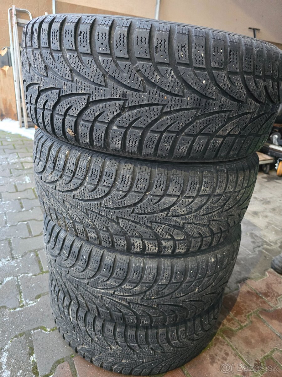 Zimne pneu sailun 215/55/R16