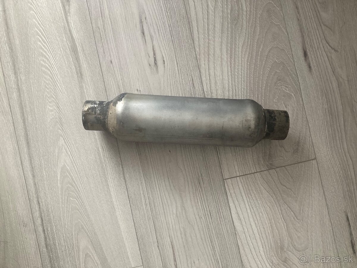 Športový rezonátor