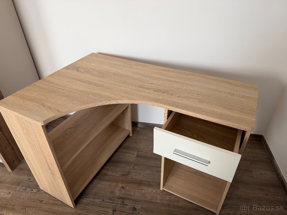 Predám rohový PC stolík