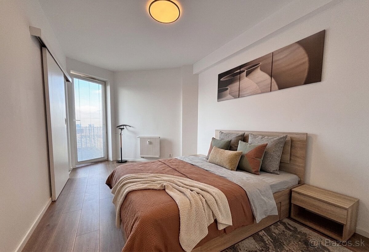 TREEF / 2-izbový byt, loggia, parkovanie / OPOJ