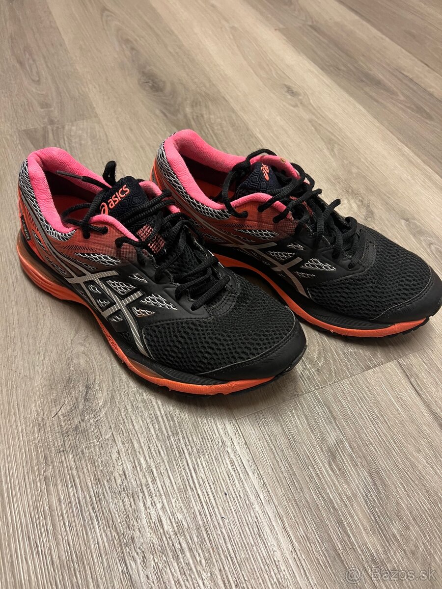 ASICS 41.5