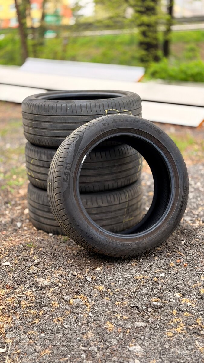 255/45R19 Pirelli Scorpion