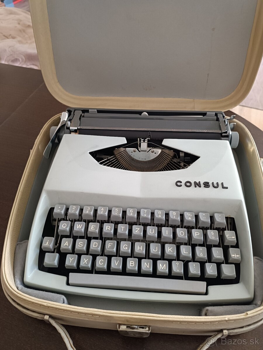Retro pisaci stroj Consul