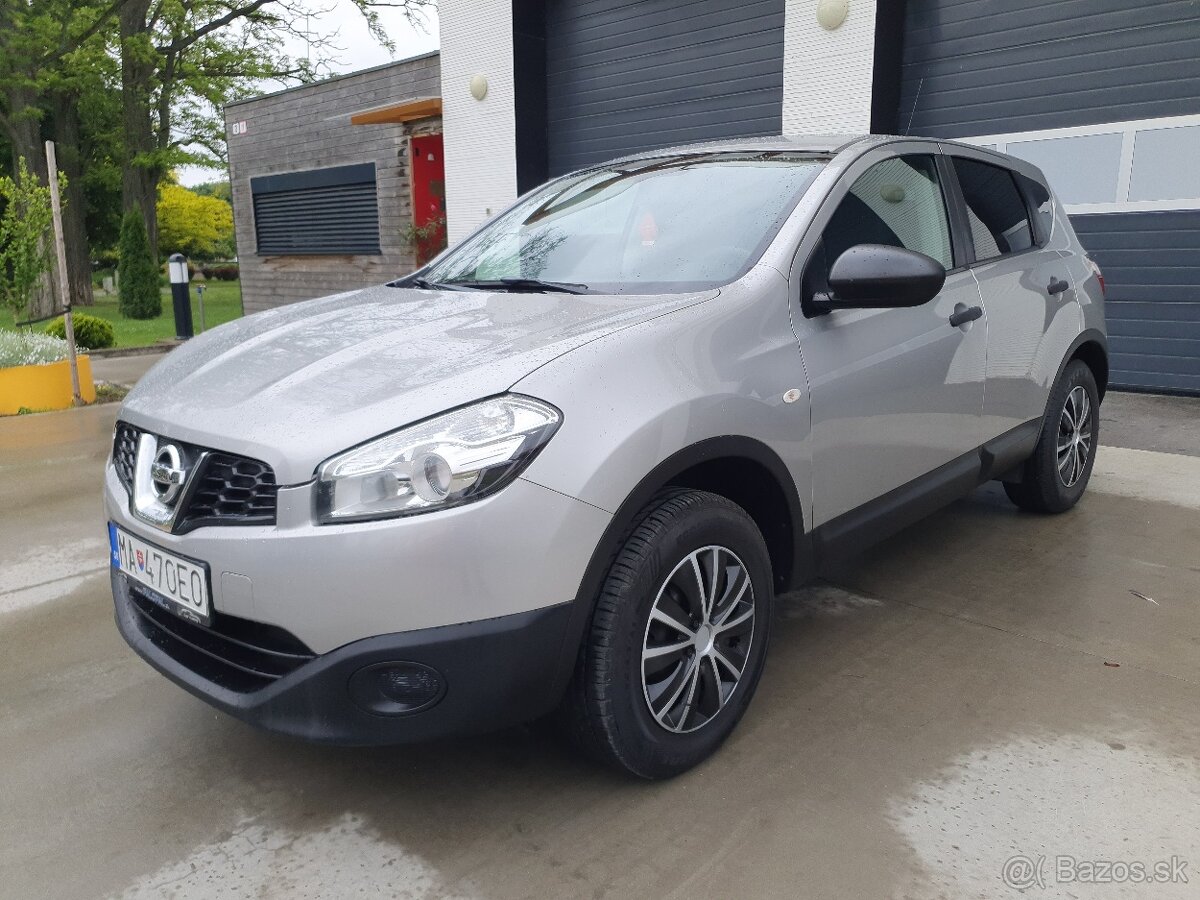 Nissan Qashqai 1.6i Tekna 4x2 (EU5)
