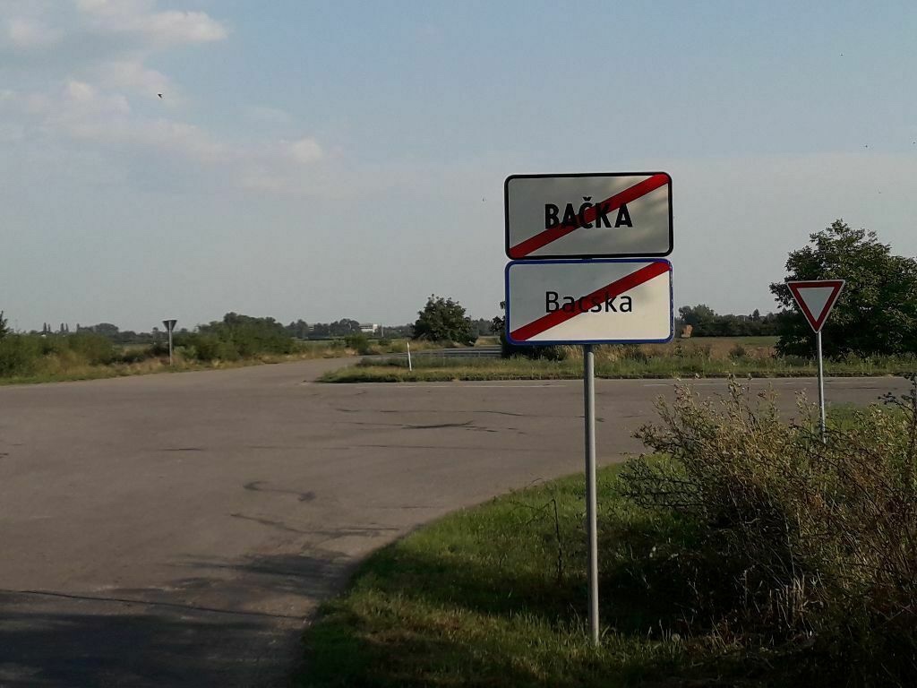 Veľký stavebný pozemok 3501 m2, Bačka