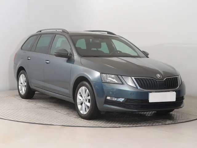 NA PRENÁJOM ŠKODA Octavia 3. gen. 1.6 TDI, automat aj TAXI