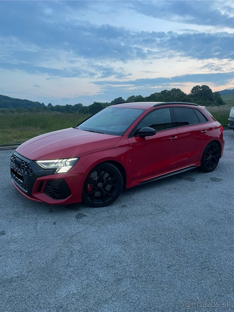 Audi RS3 Sportback Quattro