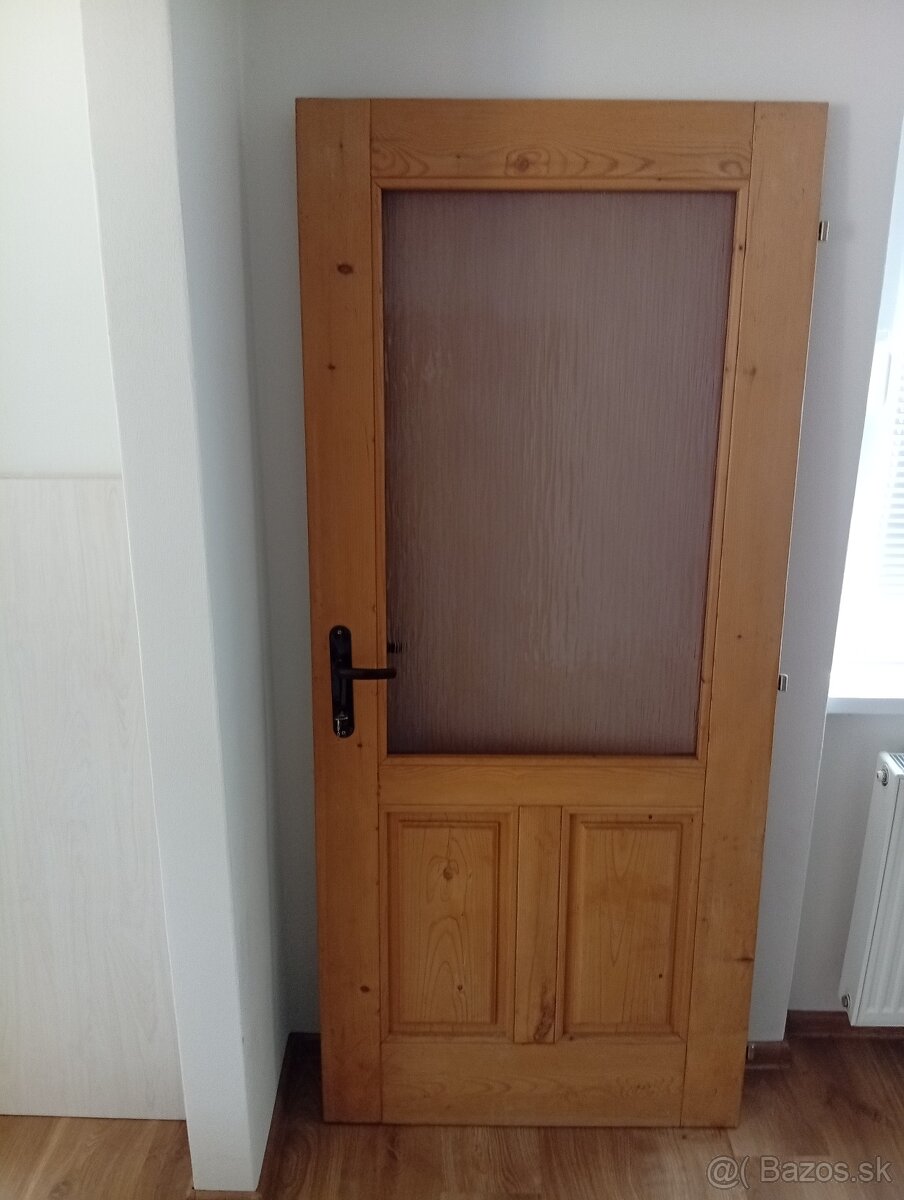 Predám drevené dvere 80 pravé
