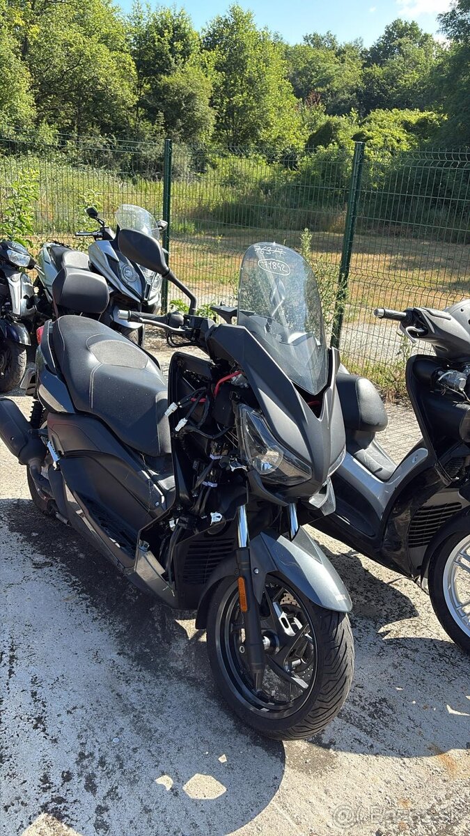 Rozpredám Yamaha X-Max xmax 125 250 300 400 na ND