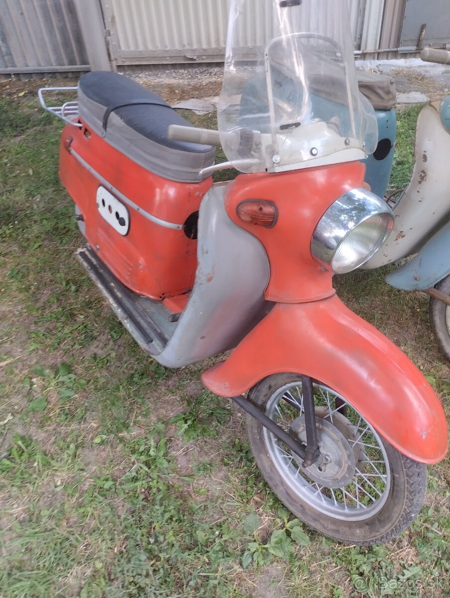 Manet 100