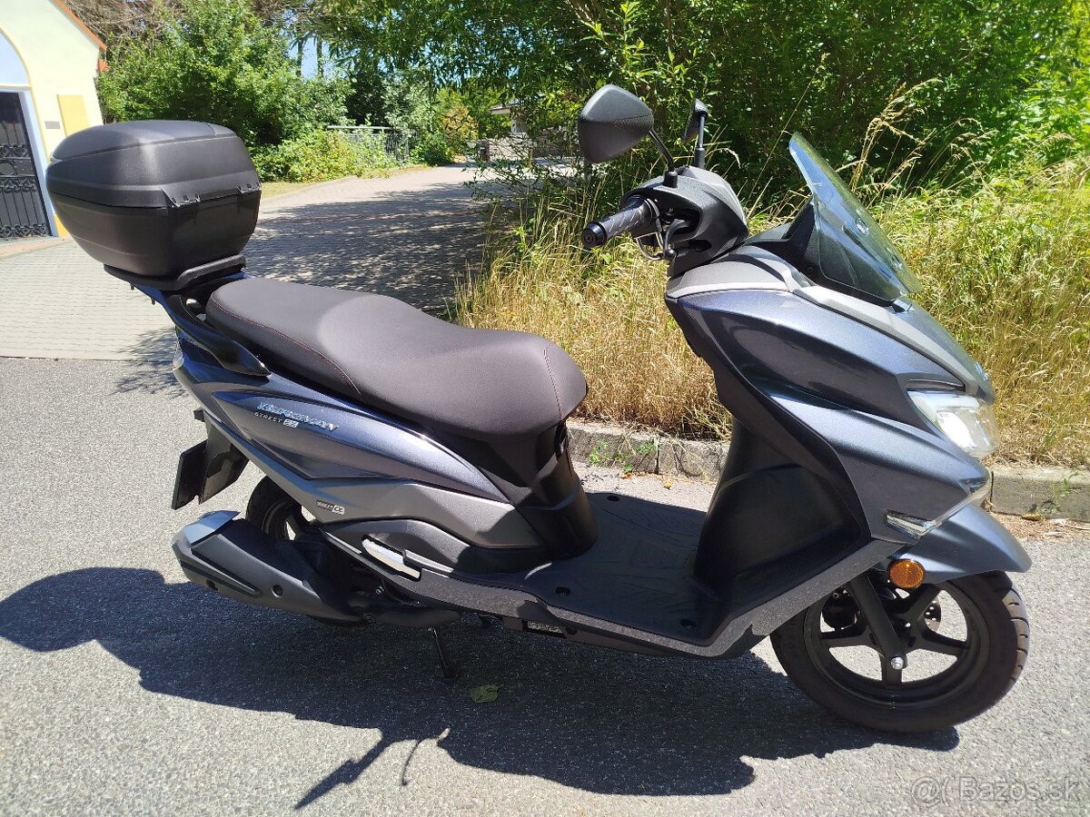 Suzuki burgman 125 - iba 2.100 km