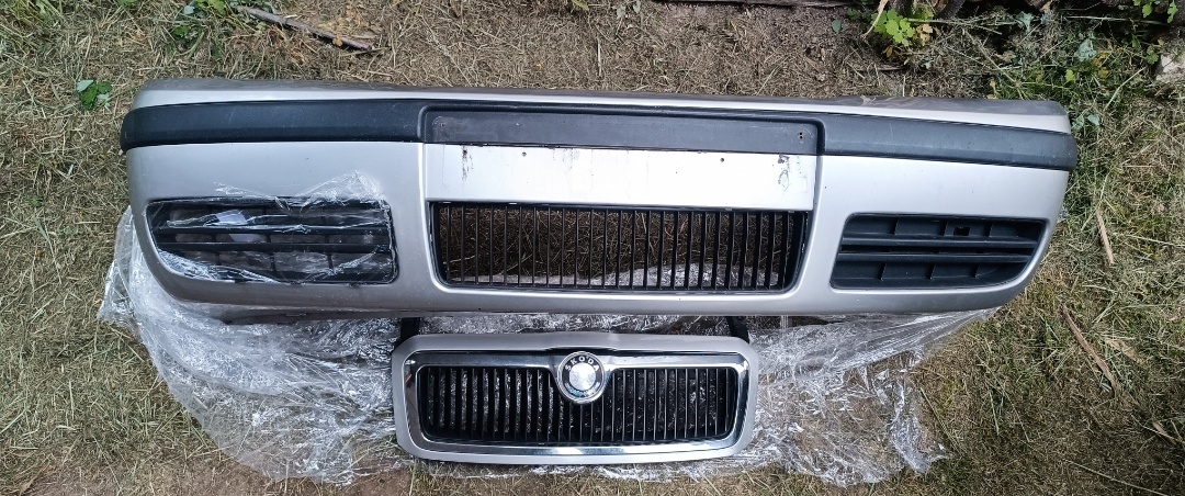 Octavia 1 nárazník + mriežka chladiča