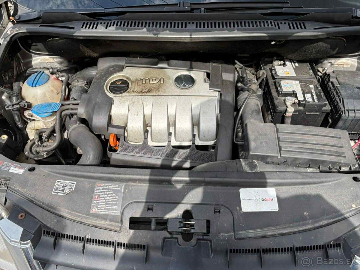 Volkswagen Touran 2.0 TDI, 77 kW, r.v. 2006, automat – Žilin