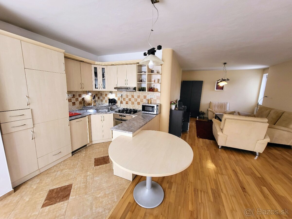 2izbový byt - 61,5m2 - parkovacie miesto - Juh