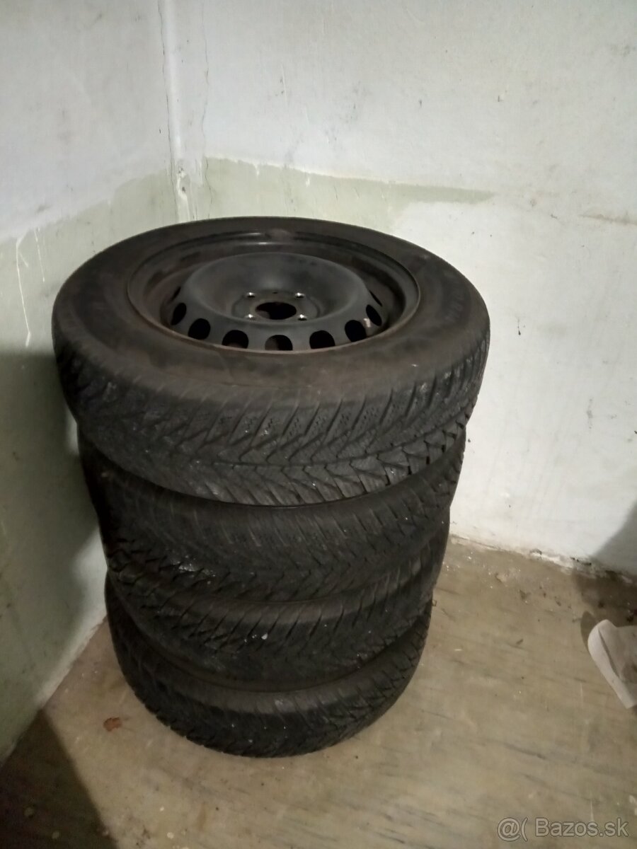Zimné pneumatiky na diskoch