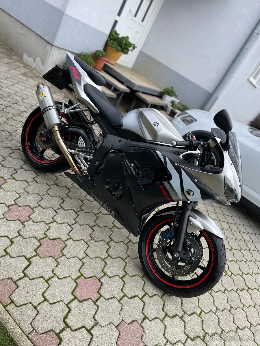 Yamaha R6