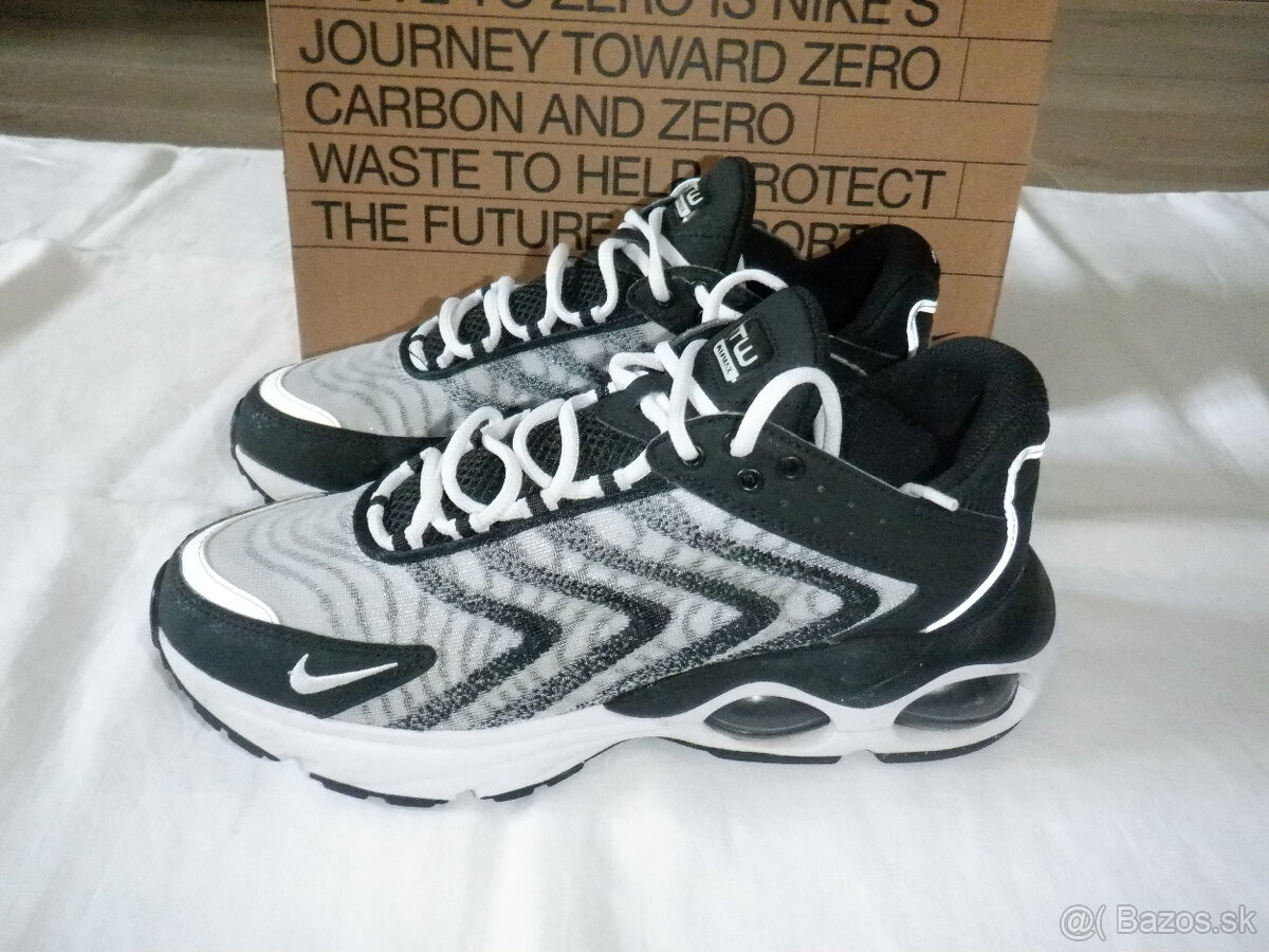 Pekné tenisky Nike Air Max