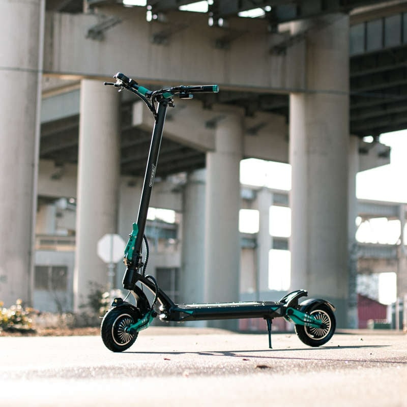 VSETT 9+ nájazd IBA 600km, kupovaná 2025, stav výborný