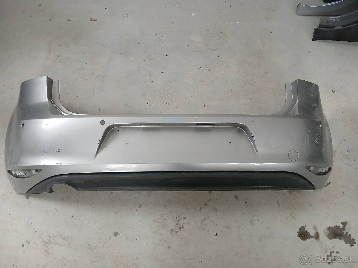 Volkswagen Golf 7 zadny naraznik 5G6807421