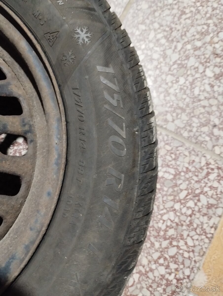 Predám plechové disky so zimnými pneumatikami