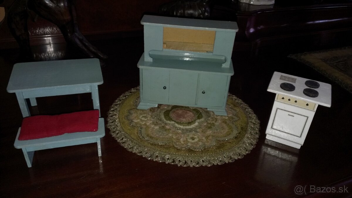 Nabytok pre babiky - stare hracky