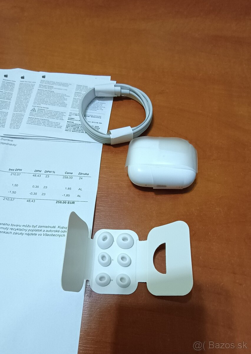 Apple airpods 2 pro.