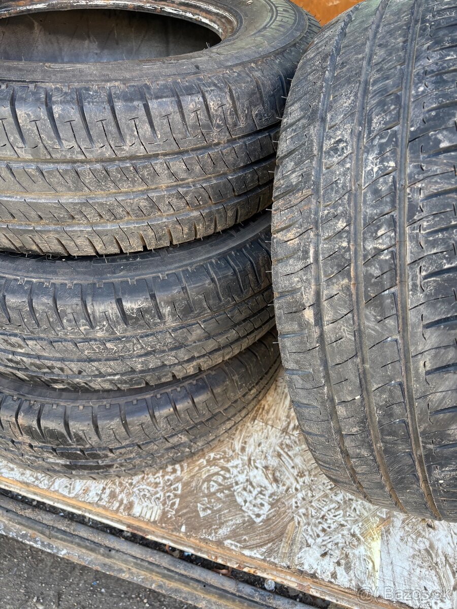 215/70R15C