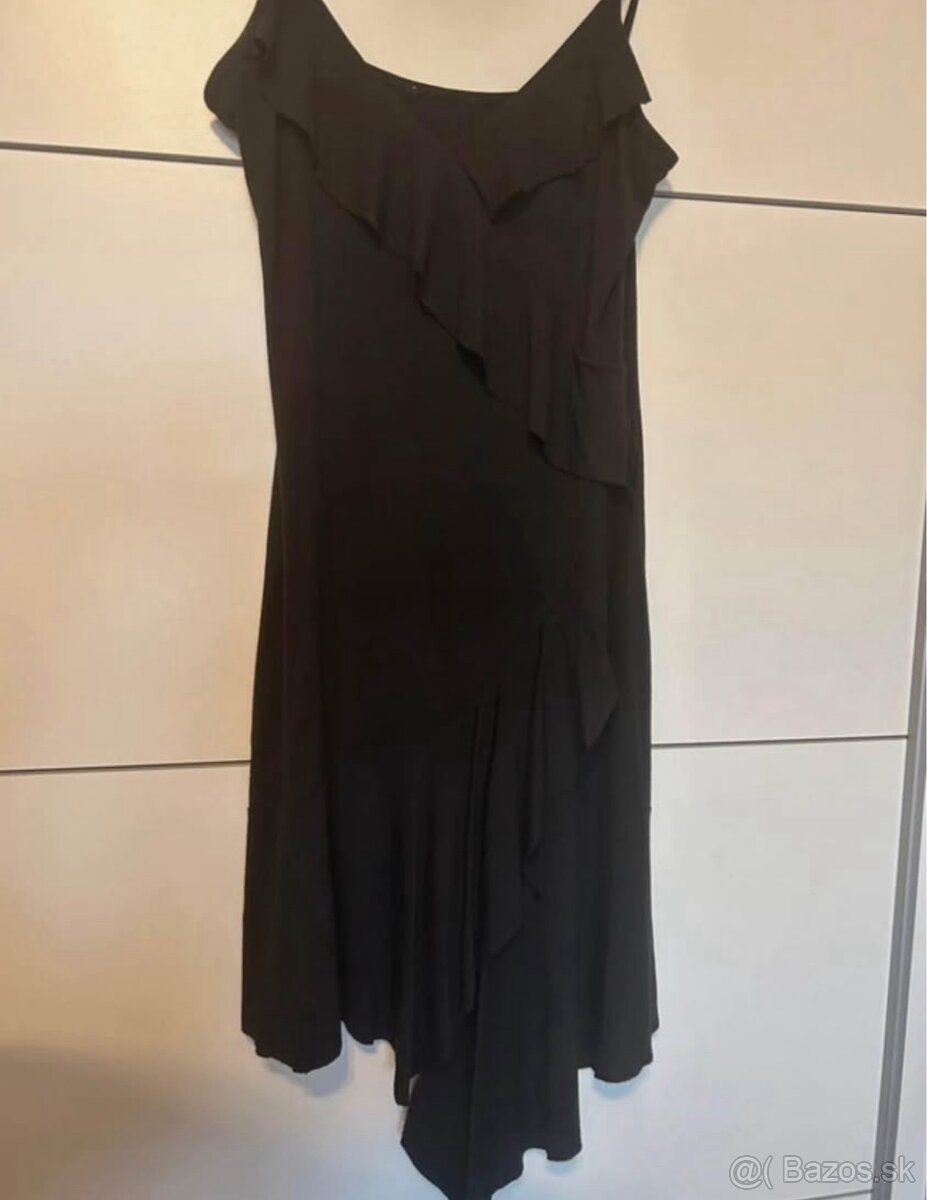 Krátke dámske šaty