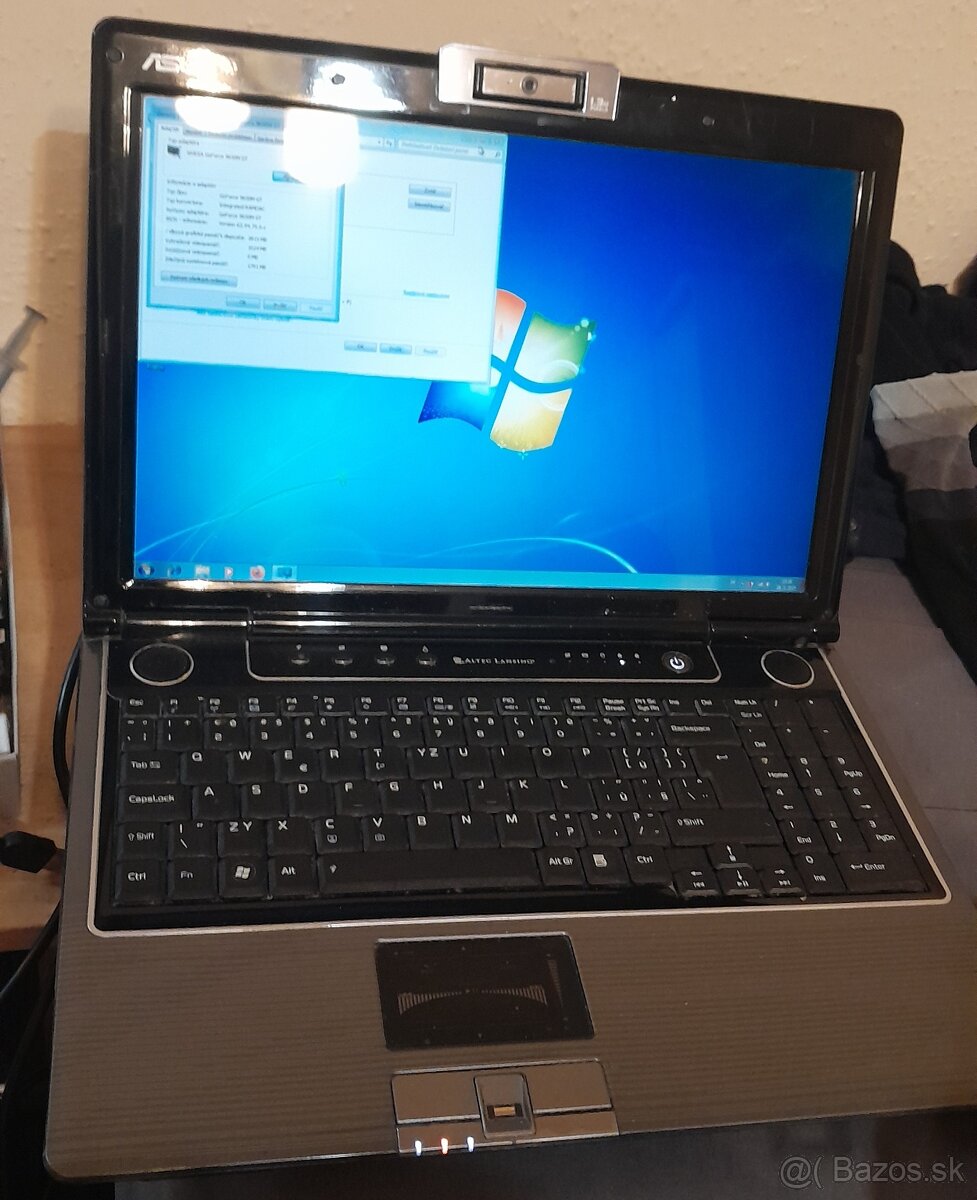 Asus M50V - T9400, 4GB, 320GB, NVIDIA 9650- 1GB