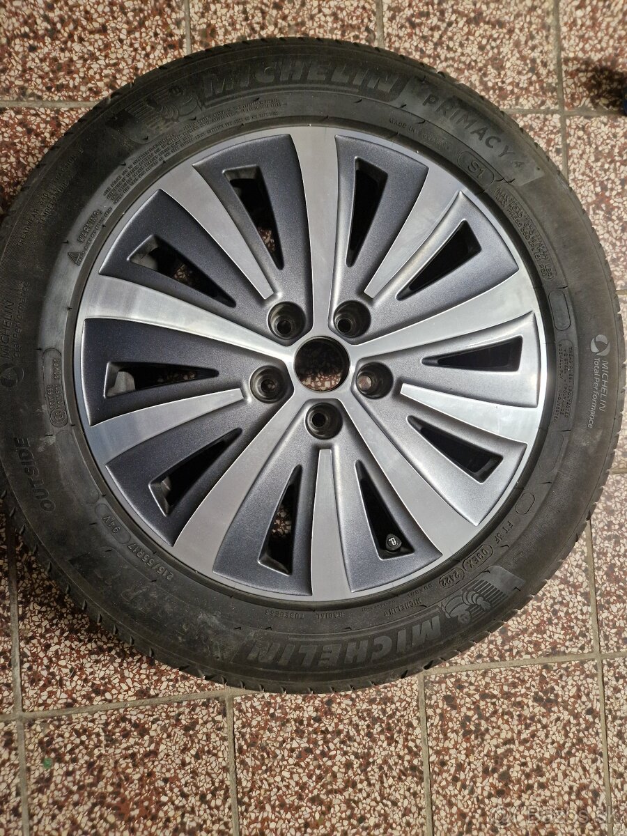 sada Skoda Drakon 5x112 + Michelin Primacy4 215/55 R17