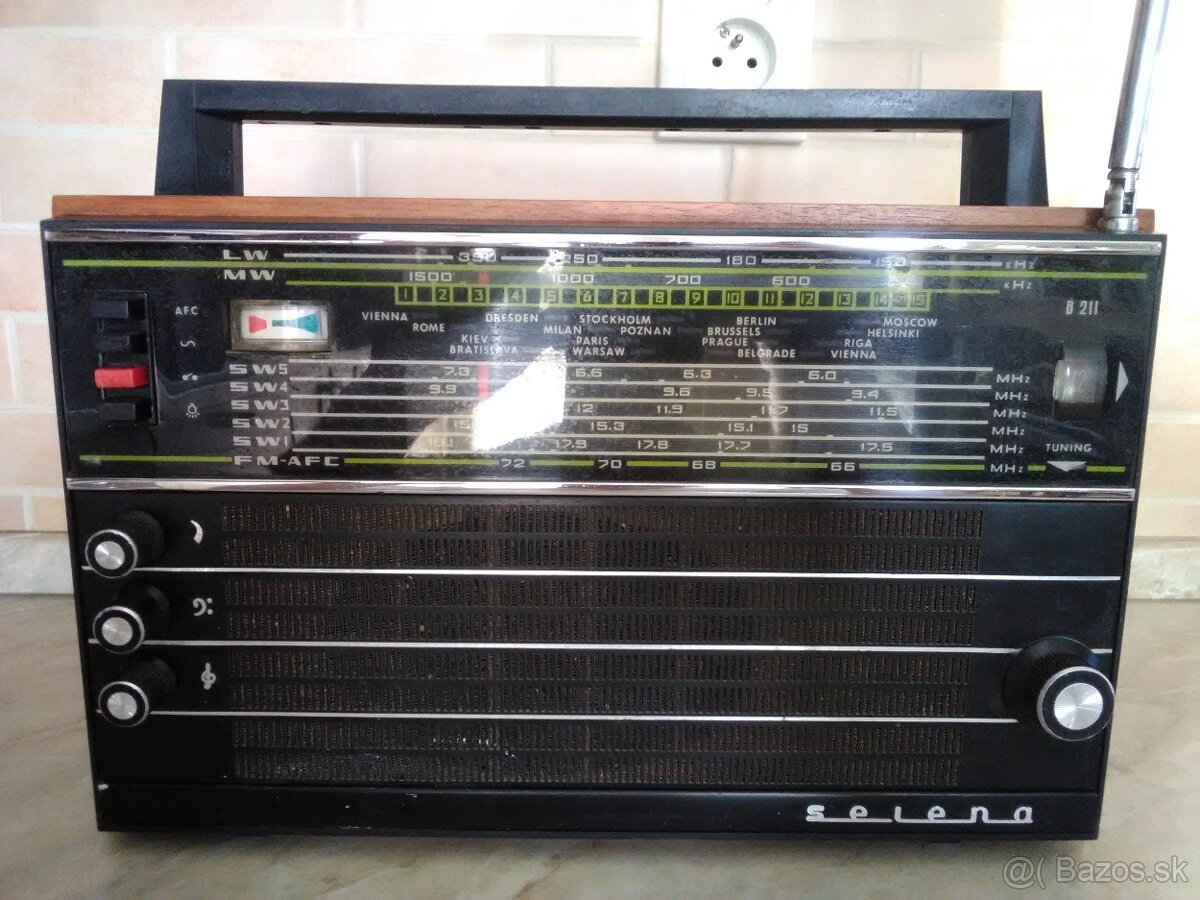 Staré vintage rádio SELENA